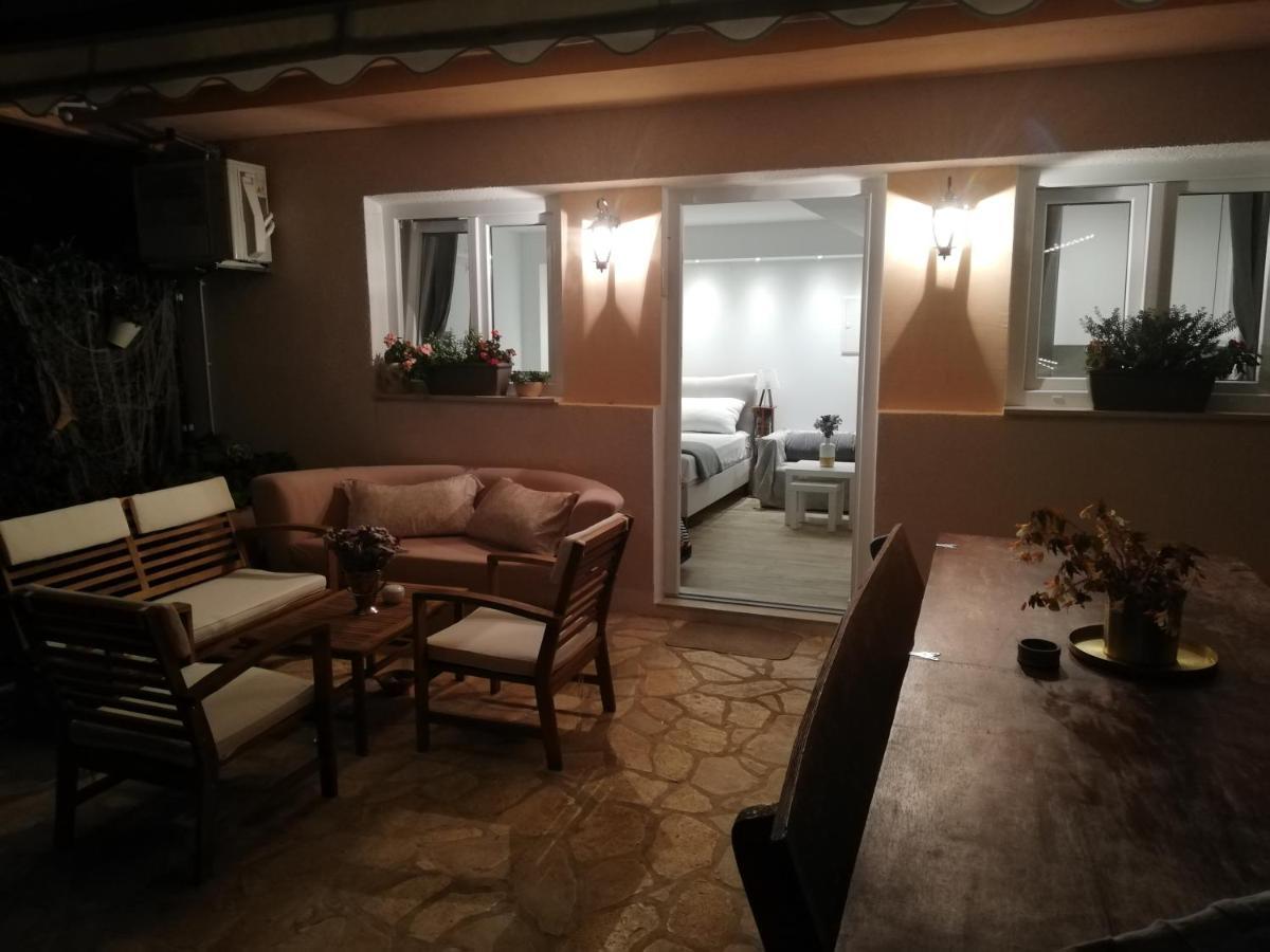 Appartamento Mia Zara Esterno foto
